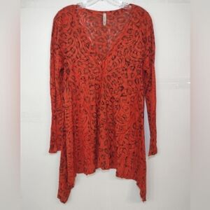 Cubism Women's Red Patterned Top Semi -Sheer Size (M)